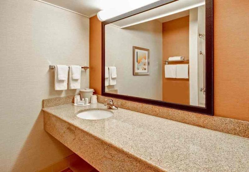 Home2 Suites By Hilton Saratoga Малта Екстериор снимка